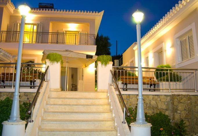 Vereniki Apartments Finikounta Exterior photo